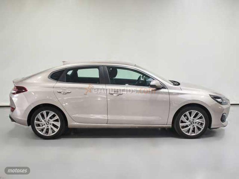 Hyundai i30 1.0 TGDI Tecno 120 de 2018 con 17.900 Km por 16.900 EUR. en Cadiz