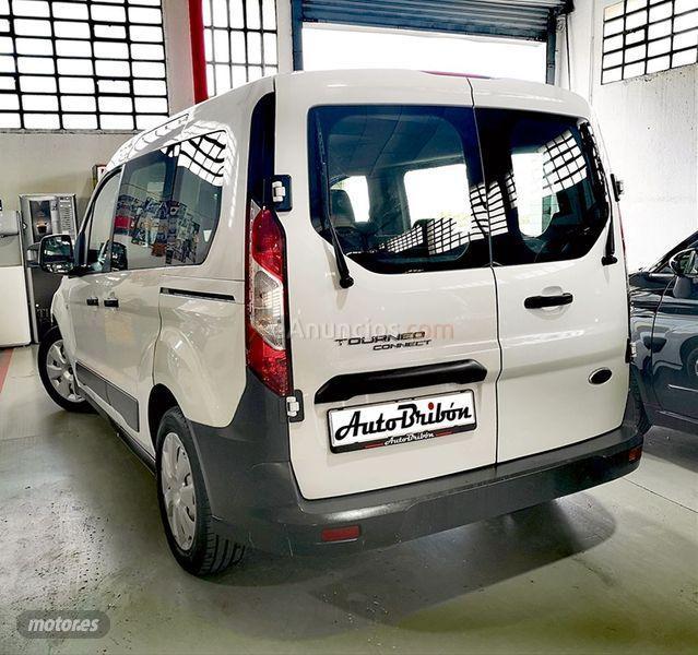 Ford Tourneo Connect Compact 1.6 TDCi 95cv Trend de 2014 con 136.000 Km por 12.990 EUR. en Barcelona