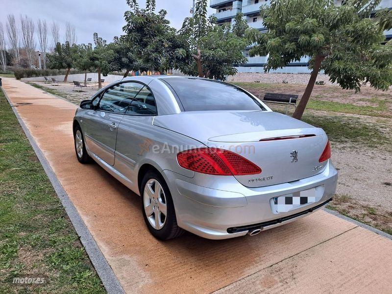 Peugeot 307 CC 2.0 16v de 2005 con 26.000 Km por 4.990 EUR. en Barcelona