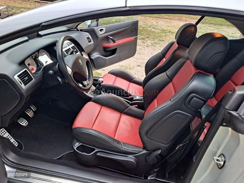 Peugeot 307 CC 2.0 16v de 2005 con 26.000 Km por 4.990 EUR. en Barcelona