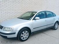 Volkswagen Passat 1.9 TDI VARIANT COMFORTLINE de 1999 con 368.000 Km por 1.100 EUR. en Madrid