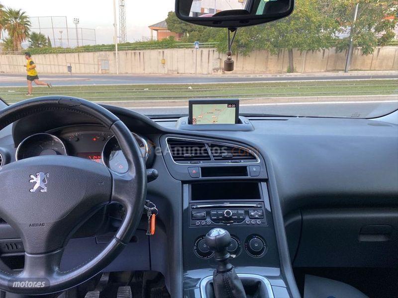 Peugeot 5008 Premium 1.6 HDI 110 FAP de 2010 con 285.000 Km por 3.990 EUR. en Jaen