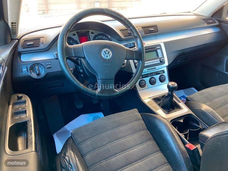 Volkswagen Passat Variant 2.0 FSI Advance 4 Motion de 2007 con 277.000 Km por 3.899 EUR. en Zaragoza