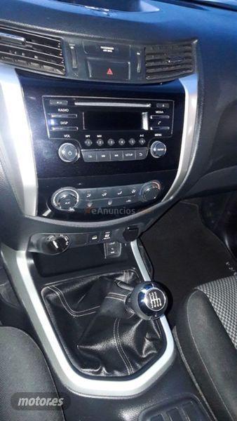 Nissan Navara Doble Cab. 2.3dCi EU6 120kW160CV Tekna de 2017 con 102.700 Km por 22.500 EUR. en Burgos
