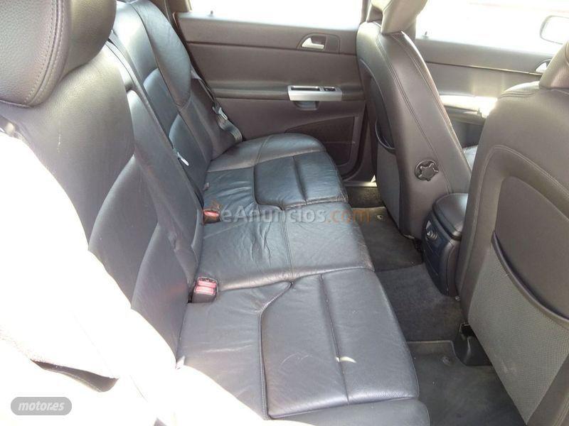 Volvo V 50 2.0D Momentum de 2006 con 233.000 Km por 4.100 EUR. en Madrid
