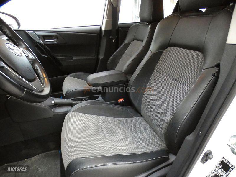 Toyota Auris 1.8 140H Advance Touring Sports de 2018 con 207.685 Km por 13.910 EUR. en Alicante