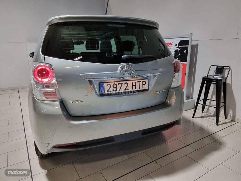 Toyota Verso 120D Comfort 5pl. de 2014 con 76.820 Km por 12.500 EUR. en Sevilla