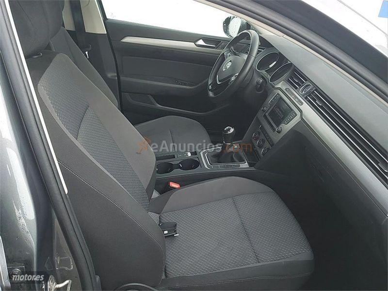 Volkswagen Passat Variant Edition 2.0 TDI 110kW150CV BMT de 2016 con 140.822 Km por 13.900 EUR. en Sevilla