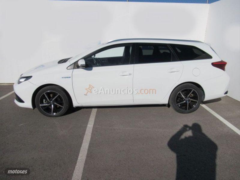 Toyota Auris 1.8 140H Feel Edition Touring Spo de 2018 con 140.562 Km por 13.400 EUR. en Almeria