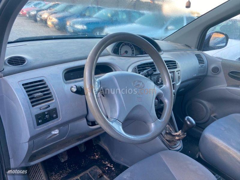 Hyundai Matrix 1.6 GLS de 2003 con 250.000 Km por 1.200 EUR. en Zaragoza