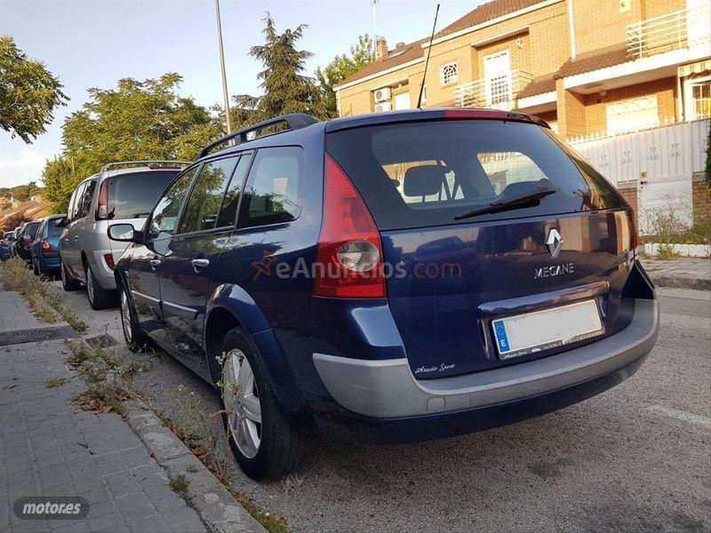 Renault Megane GRAND TOUR CONFORT EXPRESSION 1.6 16V de 2004 con 210.000 Km por 2.350 EUR. en Madrid