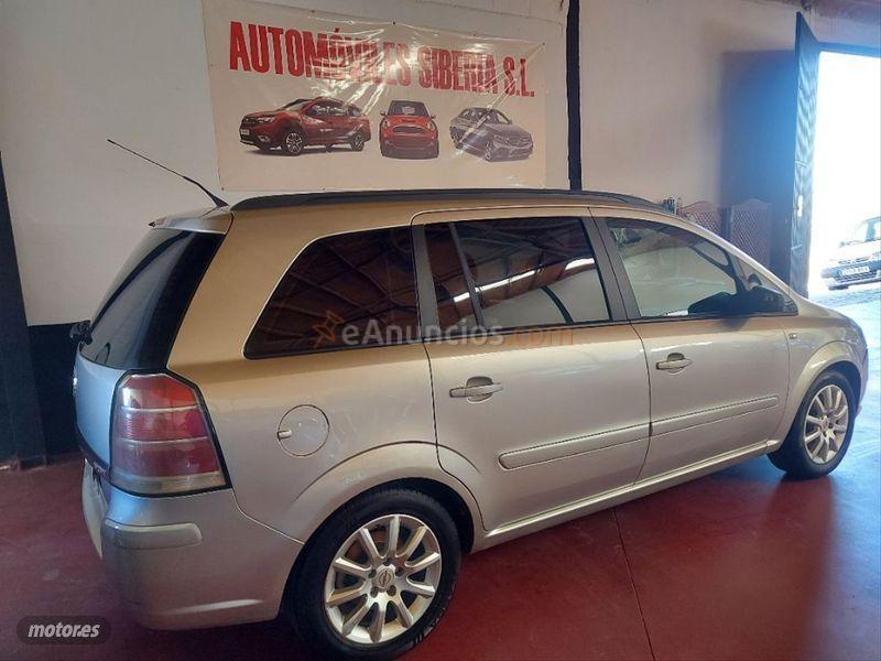 Opel Zafira Cosmo 1.9 CDTi 8v 120 CV de 2006 con 244.000 Km por 1.999 EUR. en Badajoz