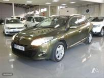 Renault Megane Sport Tourer Dynamique dCi 110 eco2 de 2010 con 300.000 Km por 4.500 EUR. en Cadiz