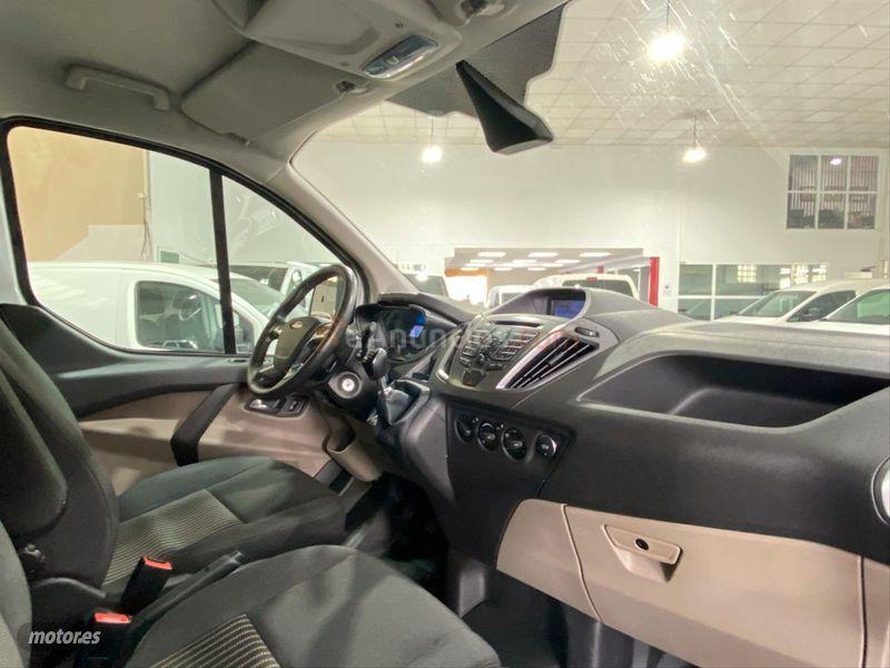 Ford Tourneo 2.2 TDCI 155cv 300 L1 Titanium de 2015 con 220.000 Km por 17.900 EUR. en Lugo