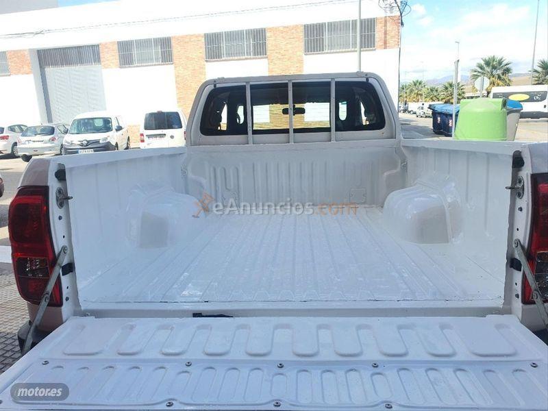 Toyota Hilux 2.4 D4D Cabina Extra GX de 2018 con 30.284 Km por 29.500 EUR. en Malaga