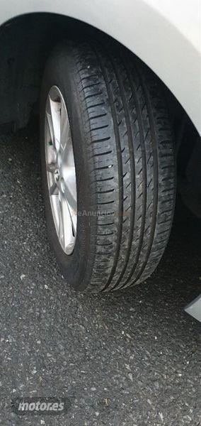 Toyota Verso 2.0 D4D Live 5pl. de 2010 con 290.000 Km por 6.350 EUR. en La Coruna