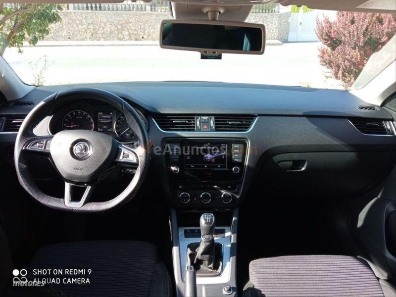 Skoda Octavia Combi 1.6 TDI 81KW 110cv Like de 2016 con 57.000 Km por 16.500 EUR. en Granada
