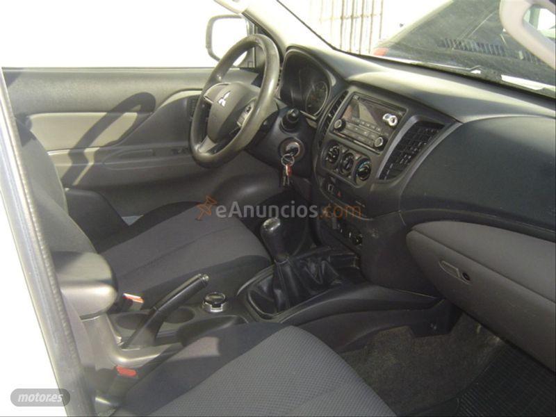 Mitsubishi L 200 CC 250 DID MPro de 2016 con 170.000 Km por 17.500 EUR. en Badajoz
