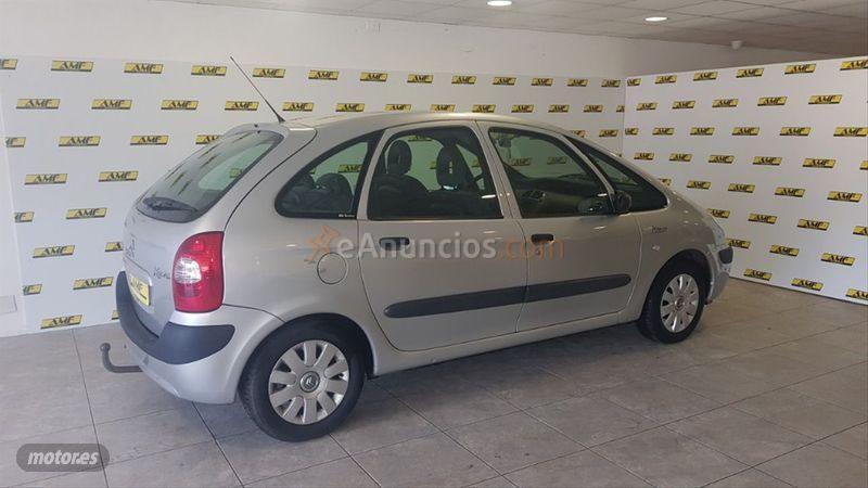 Citroen Xsara Picasso 1.6 16v HDI Exclusive de 2004 con 196.000 Km por 2.700 EUR. en Pontevedra