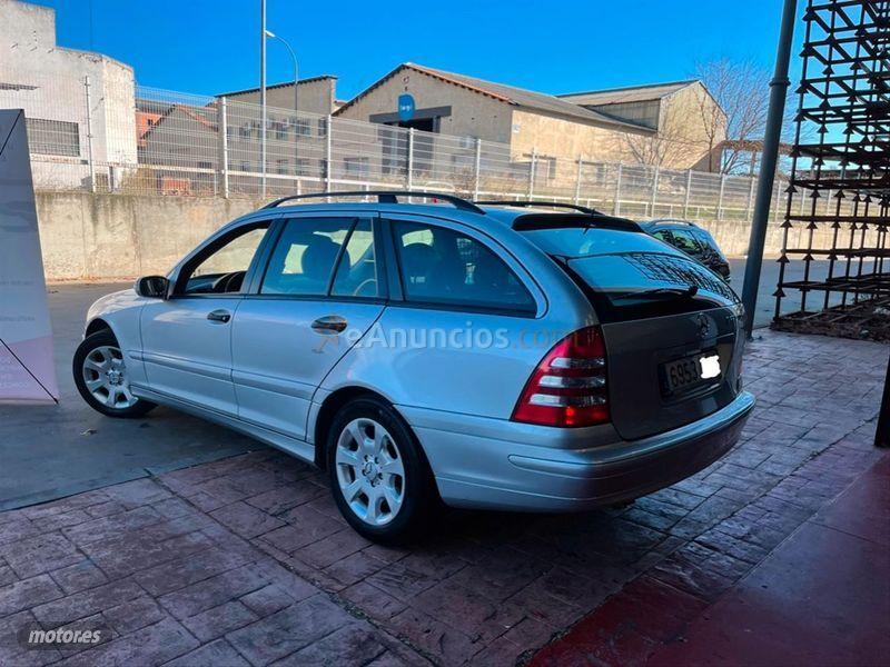 Mercedes Clase C C 220 CDI Elegance Familiar de 2007 con 304.000 Km por 4.490 EUR. en Madrid