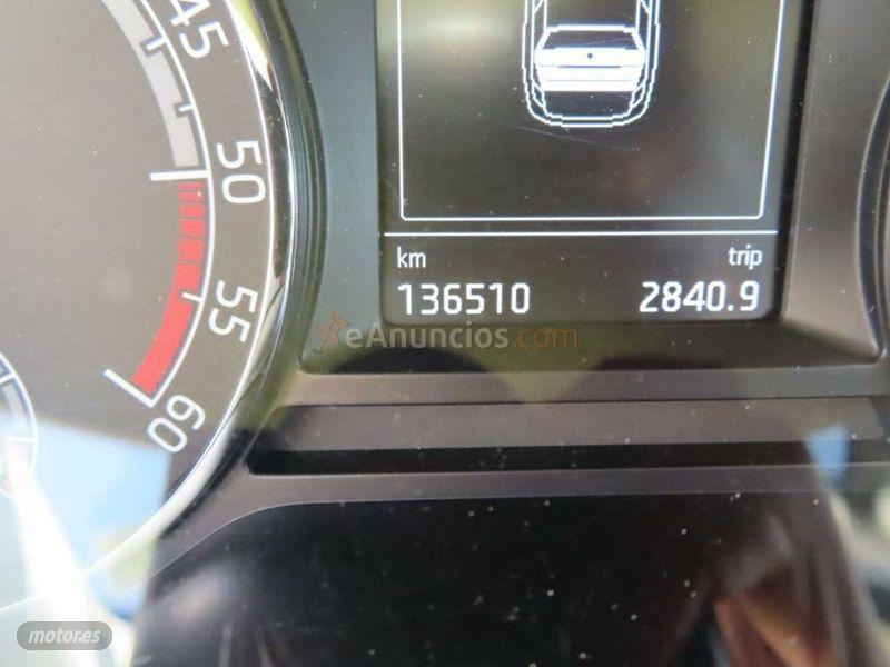 Skoda Octavia Combi 2.0 TDI CR 110KW 150CV Ambition de 2018 con 136.000 Km por 15.390 EUR. en Madrid