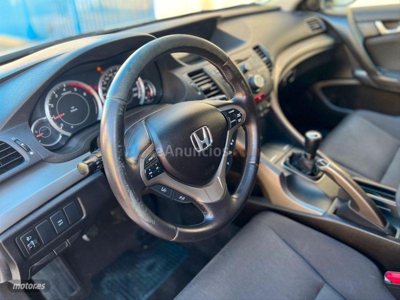 Honda Accord TOURER 2.2 iDTEC Elegance de 2009 con 179.990 Km por 8.499 EUR. en Toledo