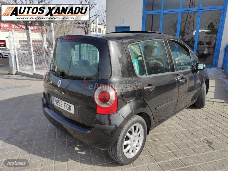 Renault Modus Dynamique 1.5dCi85 de 2007 con 130.000 Km por 3.600 EUR. en Madrid