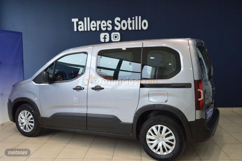 Peugeot Rifter Active Pack Standard BlueHDi 73kW de 2021 con 8.478 Km por 21.990 EUR. en Avila