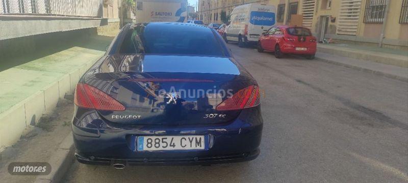 Peugeot 307 CC 1.6 16v de 2004 con 176.400 Km por 2.990 EUR. en Alicante
