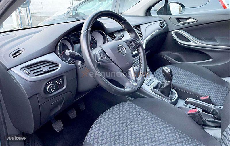 Opel Astra 1.6 CDTi 81kW 110CV Selective ST de 2017 con 110.000 Km por 12.990 EUR. en Barcelona