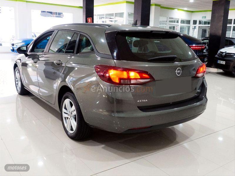 Opel Astra 1.6 CDTi 110 CV Business ST de 2016 con 124.883 Km por 9.900 EUR. en Madrid