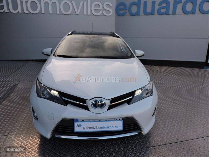 Toyota Auris Hybrid Active Touring Sports de 2014 con 109.298 Km por 12.900 EUR. en La Rioja