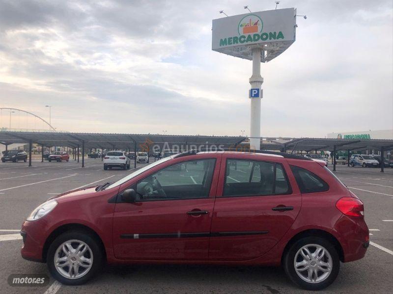 Renault Clio Grand Tour Authentique 1.2 16v 75 eco2 de 2008 con 159.000 Km por 4.950 EUR. en Alicante