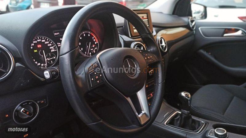 Mercedes Clase B B 180 Sport de 2014 con 27.000 Km por 15.800 EUR. en Malaga