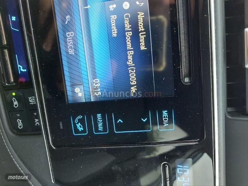 Toyota Auris 1.8 140H Active Touring Sports de 2016 con 172.700 Km por 12.500 EUR. en Cantabria