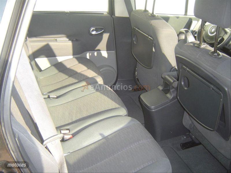 Renault Grand Scenic Emotion 7 plazas 1.5dCi105 EU4 de 2008 con 220.000 Km por 3.700 EUR. en Badajoz