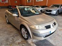 Renault Megane COUPECABR. CONFORT AUTHENTIQUE 1.6 16v de 2004 con 138.000 Km por 2.750 EUR. en Baleares