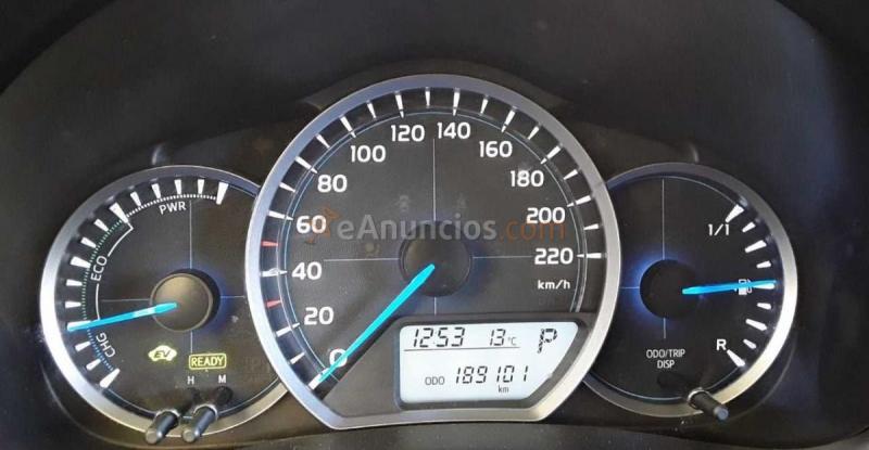 Toyota Yaris 1.5 HSD HIBRIDO 