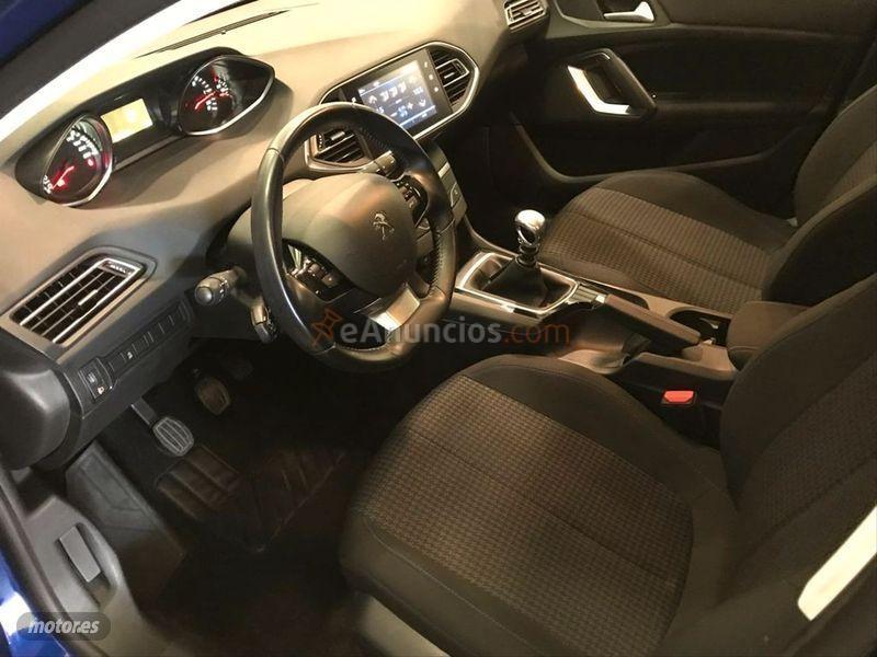 Peugeot 308 SW Style 1.5 BlueHDi 96KW 130CV de 2018 con 54.000 Km por 16.800 EUR. en Caceres