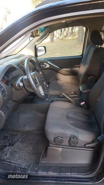Nissan Navara 4X4 Doble Cabina LE de 2007 con 220.000 Km por 11.999 EUR. en Avila