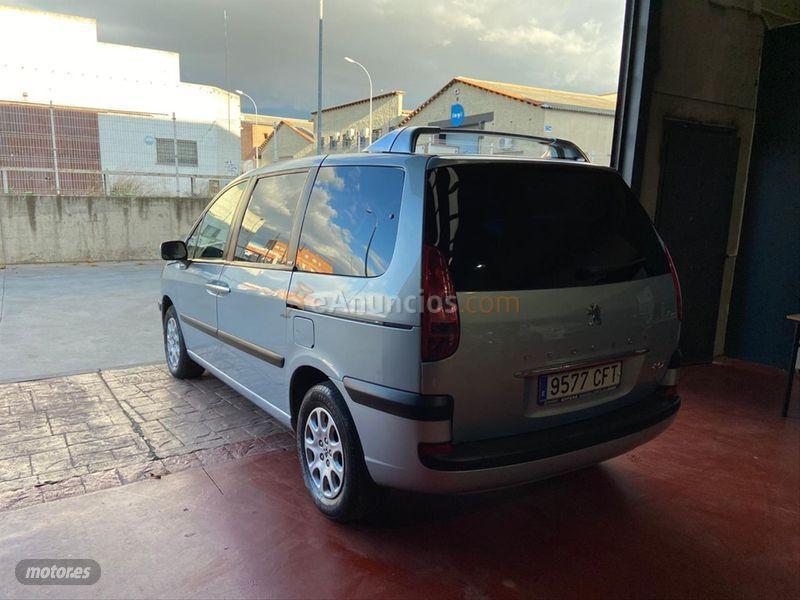 Peugeot 807 SR Pack 2.0 HDI de 2004 con 273.000 Km por 2.990 EUR. en Madrid