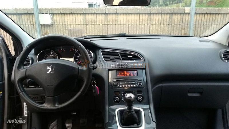 Peugeot 5008 Access 1.6 HDI 112 FAP de 2011 con 164.000 Km por 9.900 EUR. en Cantabria