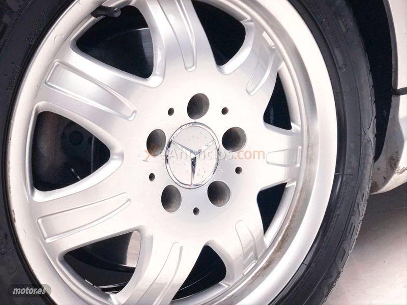 Mercedes Clase SLK SLK 320 de 2002 con 147.000 Km por 7.500 EUR. en Barcelona