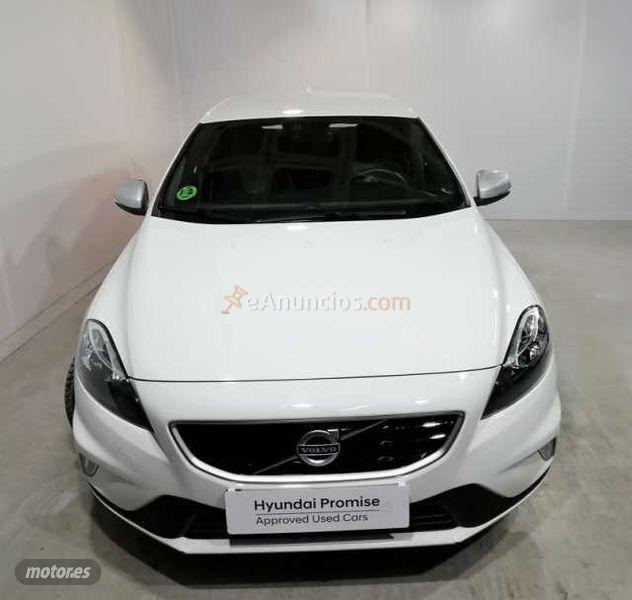 Volvo V 40 V40 D3 R-Design Momentum 150 de 2016 con 92.543 Km por 14.990 EUR. en Madrid