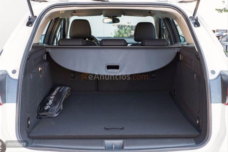 Opel Astra 1.6 CDTi 81kW 110CV Selective ST de 2017 con 87.000 Km por 10.950 EUR. en Malaga