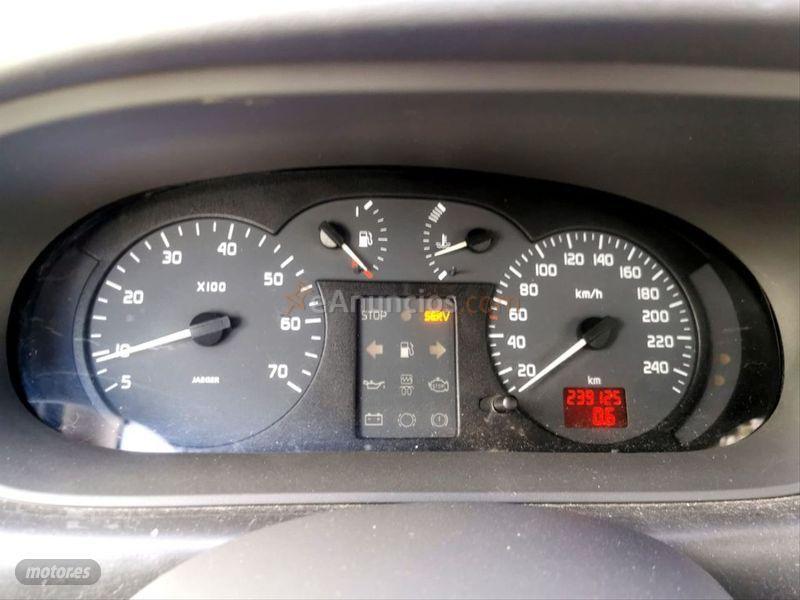 Renault Megane SCENIC PRIVILEGE 1.9DCI de 2001 con 230.000 Km por 1.600 EUR. en Sevilla