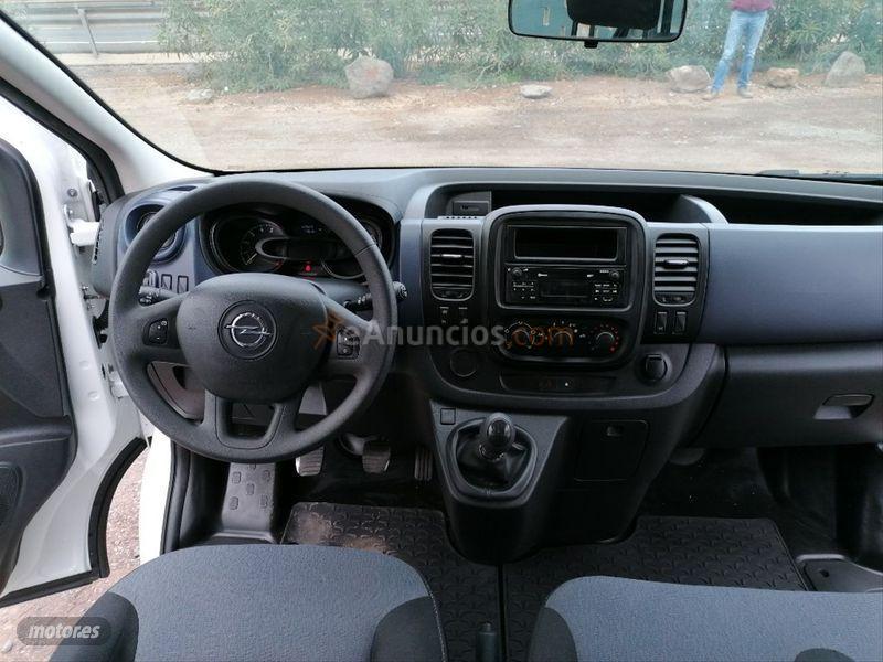 Opel Vivaro 1.6 CDTI SS 92kW L1 2.7t Combi Plus9 de 2017 con 121.000 Km por 19.400 EUR. en Las Palmas
