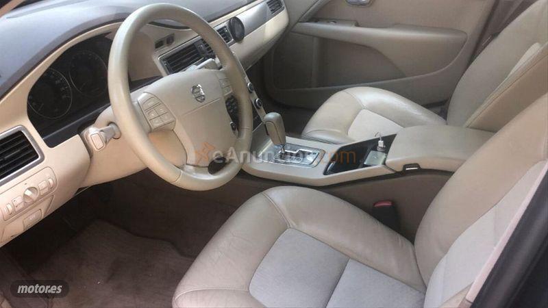 Volvo V 70 2.4D Momentum Auto de 2008 con 151.300 Km por 8.700 EUR. en Madrid