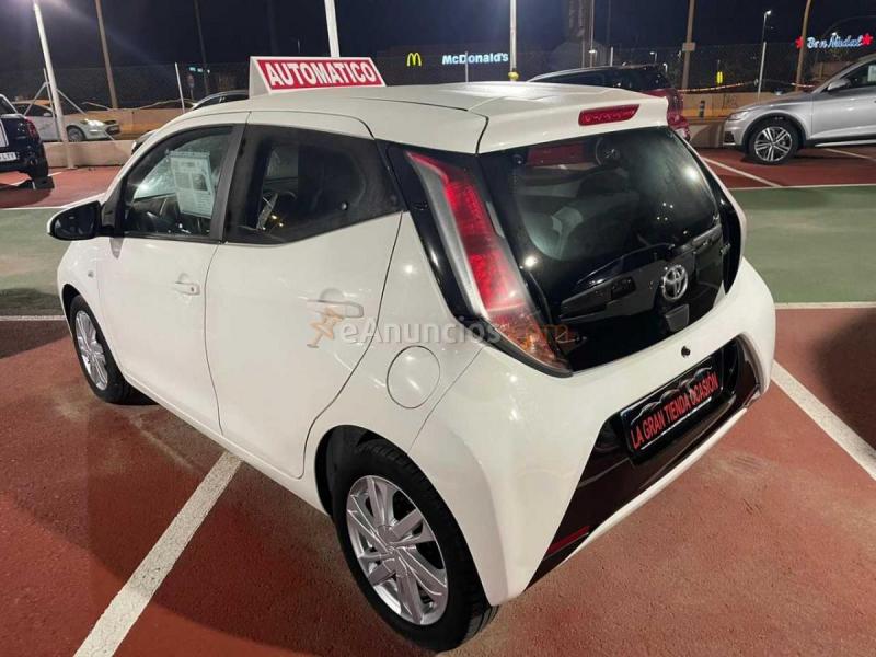 Toyota Aygo 1.0 VVT-i X-PLAY X-SHIFT 70CV 