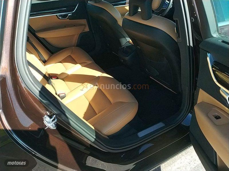 Volvo V 90 2.0 D5 AWD Momentum Auto de 2017 con 125.000 Km por 32.490 EUR. en Madrid